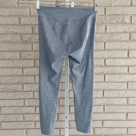 Outdoor Voices Heathered Gray Cropped Yoga Leggings Medium EUC - Picture 2 of 5